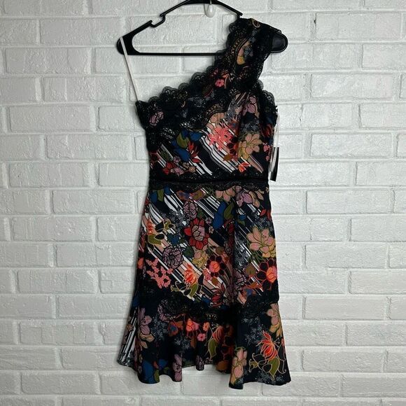 foxiedox Dresses & Skirts - NWT Foxiedox Boston Proper One Shoulder Lace and Floral Mini Dress size 2